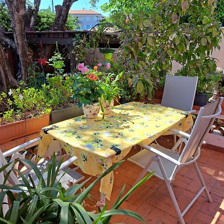 La Chambre De Cleo Cannes Bagian luar foto